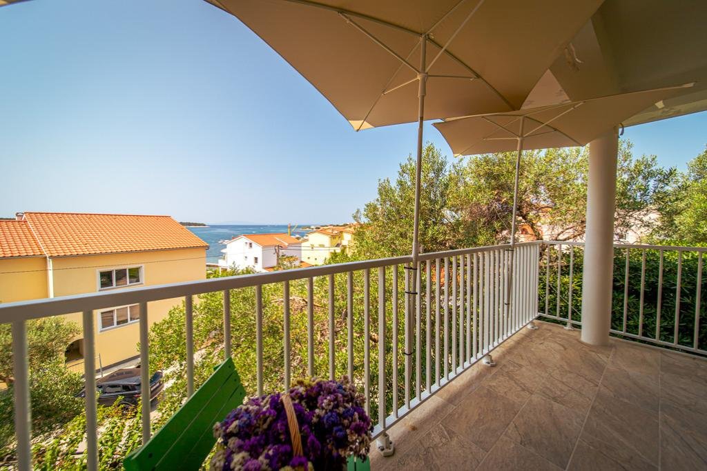 fia 70s beach apartment 1 fia 70s beach apartment 1