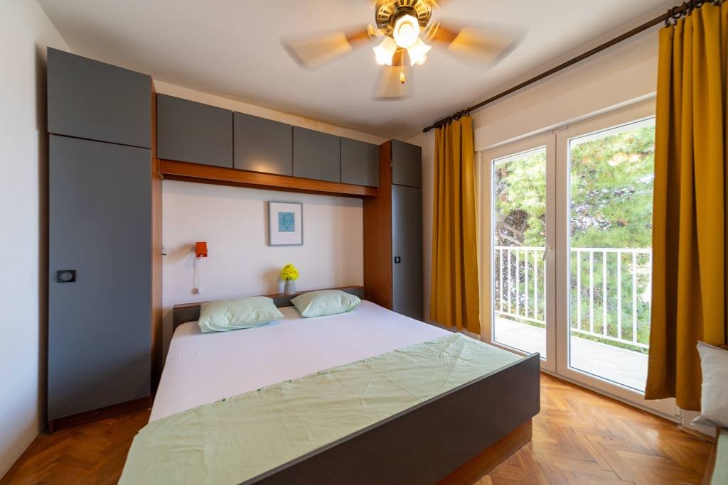 fia 70s beach apartment 4 fia 70s beach apartment 4