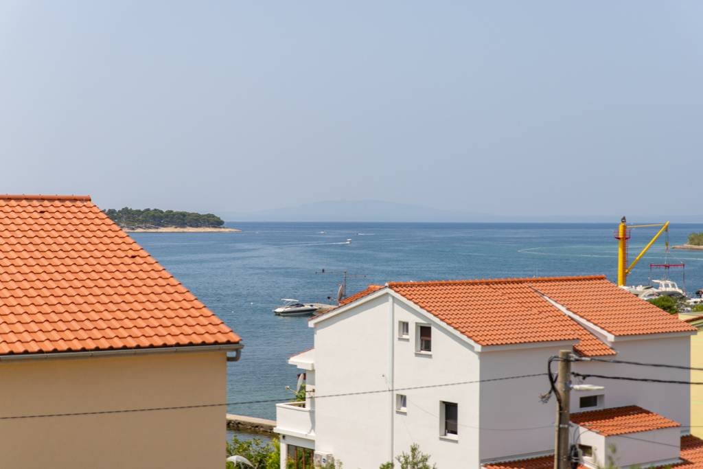 fia 70s beach apartment 5 fia 70s beach apartment 5