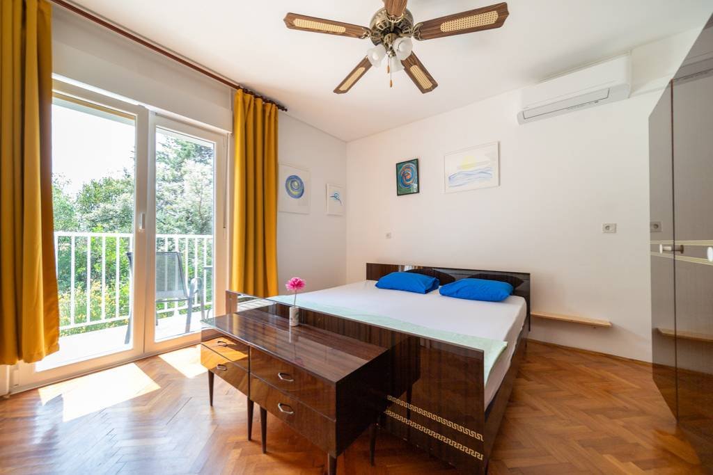 fia 70s beach apartment 6 fia 70s beach apartment 6