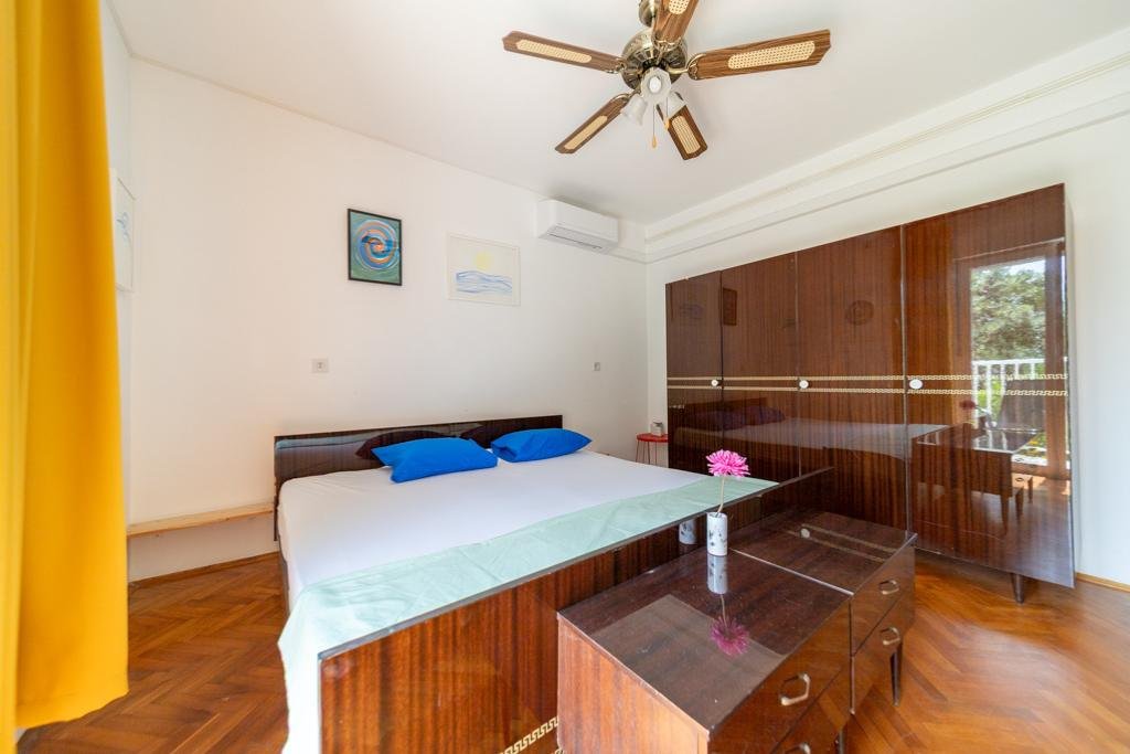 fia 70s beach apartment 8 fia 70s beach apartment 8